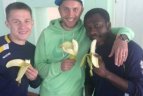 A lygos futbolininkai prisidėjo prie "bananinės" akcijos prieš rasizmą