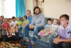 L. Kleiza savo apsilankymu pradžiugino vaikus globos namuose