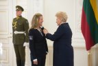 Buriuotojai Gintarei Scheidt įteiktas  Lietuvos prezidentės apdovanojimas