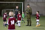 Vasario 16-ąją vykusiame futbolo turnyre vaikus mokė ir karybos paslapčių.