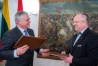 Bendradarbiavimo sutarties pasirašymas.