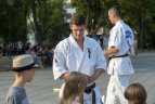 Karate klubo "Budora" auklėtiniai Vilniaus centre.