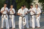 Karate klubo "Budora" auklėtiniai Vilniaus centre.