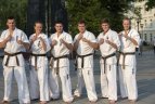 Karate klubo "Budora" auklėtiniai Vilniaus centre.