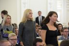Apdovanojimų ceremonija prezidentūroje.