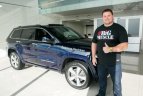 Žydrūnas Savickas vairuos "Jeep".