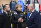 Dakaro raliui skirtos aprangos pristatymas.