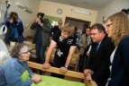 Lenktynininkai susitiko su hospiso darbuotojais ir vadovais