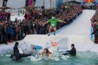 „Red Bull Jump & Freeze“ Liepkalnyje.