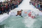 „Red Bull Jump & Freeze“ Liepkalnyje.