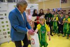 Vaikų žolės riedulio lygos U12 finalinės varžybų momentas