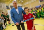 Vaikų žolės riedulio lygos U12 finalinės varžybų momentas