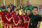 Vaikų žolės riedulio lygos U12 finalinės varžybų momentas