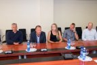 KKSD apdovanoti Europos sniego tinklinio čempionato prizininkai ir jų treneriai.