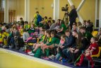 Vaikų žolės riedulio lygos U12 finalinės varžybų momentas