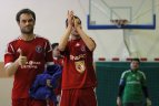 Dviejose Vilniaus salėse dvi dienas rungėsi aktyviausi futbolo aistruoliai