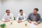 V. Žala ir S. Jurgelėnas pasirašė sutartį su pagrindiniu komandos partneriu