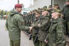 Olimpietės Vaida Žūsinaitė ir Ieva Serapinaitė tapo Lietuvos kariuomenės savanorėmis.