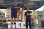 Savo svorio štangos spaudimo čempionatas.