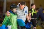 Vaikų žolės riedulio lygos U12 finalinės varžybų momentas