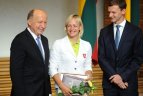 Vyriausybė apdovanojo olimpiečius.
