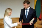 Vyriausybė apdovanojo olimpiečius.
