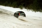 Trasoje automobilininkų laukė ledo ir sniego spąstai