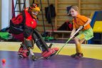 Vaikų žolės riedulio lygos U12 finalinės varžybų momentas