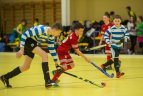 Vaikų žolės riedulio lygos U12 finalinės varžybų momentas