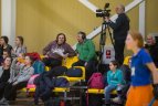 Vaikų žolės riedulio lygos U12 finalinės varžybų momentas