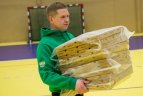 Vaikų žolės riedulio lygos U12 finalinės varžybų momentas