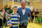 Vaikų žolės riedulio lygos U12 finalinės varžybų momentas
