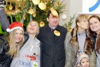"Kibirkšties-Tichės-Iki" krepšininkės su savo gerbėjais puošė eglutę
