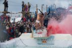 „Red Bull Jump & Freeze“ Liepkalnyje.