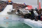 „Red Bull Jump & Freeze“ Liepkalnyje.