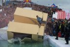 „Red Bull Jump & Freeze“ Liepkalnyje.
