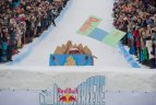 „Red Bull Jump & Freeze“ Liepkalnyje.