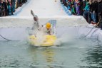 „Red Bull Jump & Freeze“ Liepkalnyje.