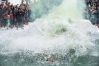 „Red Bull Jump & Freeze“ Liepkalnyje.