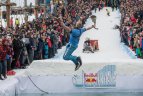 „Red Bull Jump & Freeze“ Liepkalnyje.