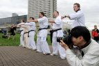 Japonijos bičiuliai, karate meistrai Vilniuje pažymėjo sakurų žydėjimo šventę