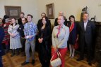Vilniaus „Kibirkšties-VIČI-IKI“ komandos krepšininkės Vilniaus rotušėje.