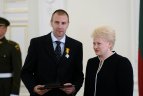 Apdovanoti Lietuvos krepšininkai.
