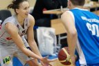 "Kibirkšties-VIČI-IKI" merginos nugalėjo vyrų komandą