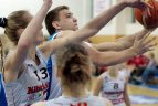 "Kibirkšties-VIČI-IKI" merginos nugalėjo vyrų komandą