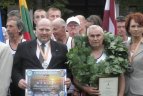 Lietuvių šūksnis kėlė į orą Talino balandžius