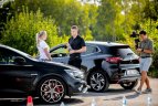 D. Rapšys savo mėgiamus 200 ir 400 m nuotolius įveikė automobiliu.