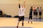 SKM trenerių bei komandos draugų deleguoti krepšininkai rungėsi tarpusavyje