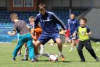 "Ekrano" futbolininkai vaikus mokė futbolo gudrybių