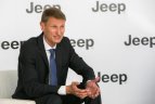 Ž.Savickas vairuos "Jeep".